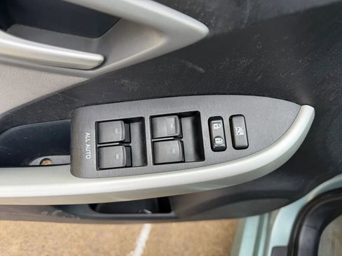 Used 2013 Toyota Prius Plug-In Hybrid image 18