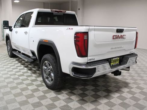 New 2025 GMC Sierra 2500 SLT w/ SLT Premium Package image 6