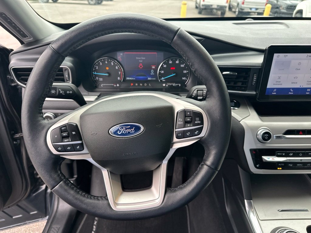 Used 2022 Ford Explorer XLT w/ Equipment Group 202A AWD/4WD image 15