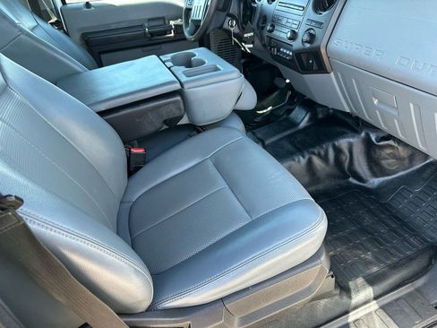 Used 2015 Ford F550 4x4 Crew Cab Super Duty w/ Power Equipment Group image 17