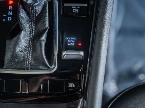 Used 2025 Jeep Compass Latitude w/ Sun & Sound Group image 32