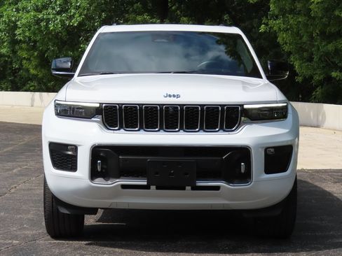 Certified 2023 Jeep Grand Cherokee Overland w/ Adv Protech Group III AWD/4WD image 17