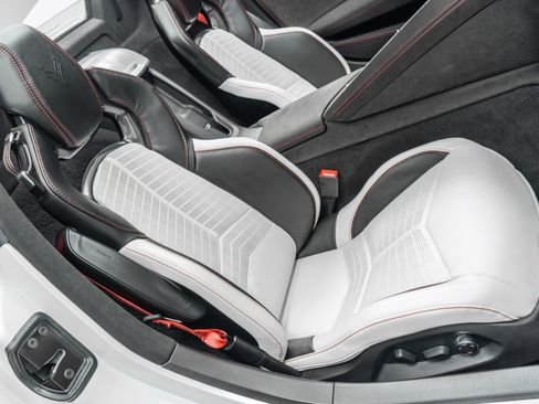 Used 2023 Chevrolet Corvette Stingray Premium Conv w/ Z51 Performance Package image 26