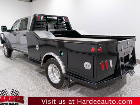 Used 2024 RAM 5500 Tradesman w/ Chrome Appearance Group image 3