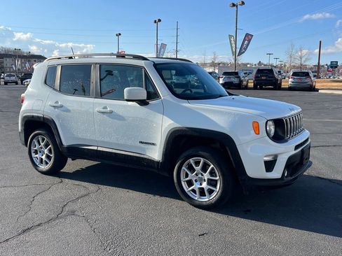 Used 2020 Jeep Renegade Latitude w/ Cold Weather Group AWD/4WD image 4
