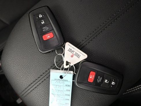 Used 2023 Toyota RAV4 Limited image 11