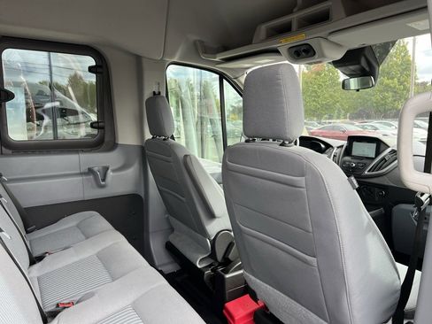 Used 2019 Ford Transit 350 XLT image 27
