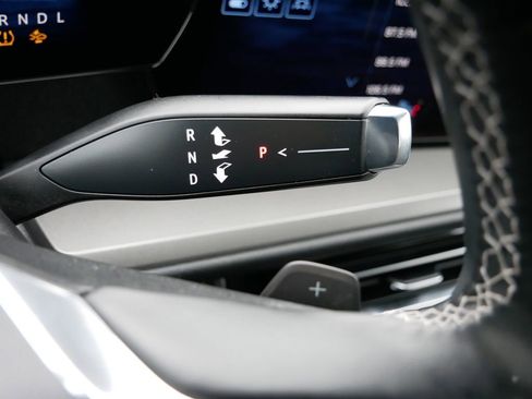 Used 2024 Chevrolet Traverse LT image 24