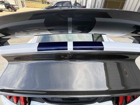 Used 2021 Ford Mustang Shelby GT500 w/ Carbon Fiber Track Pack image 24