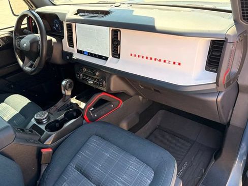 Used 2025 Ford Bronco Heritage Edition AWD/4WD image 13
