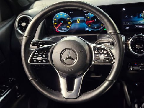 Used 2023 Mercedes-Benz GLB 250 GLB 250 image 26