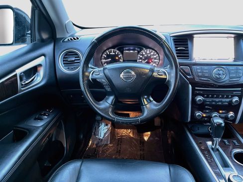 Used 2014 Nissan Pathfinder SL w/ SL Tech Package AWD/4WD image 22