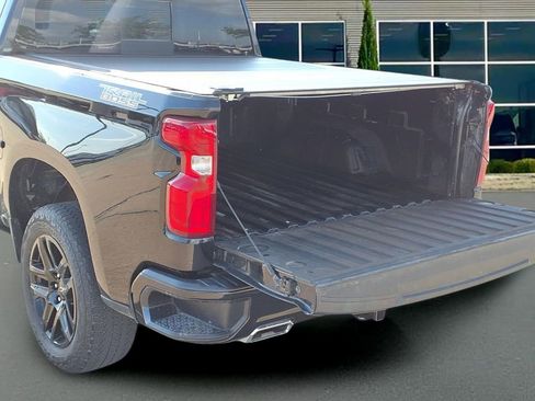 Used 2025 Chevrolet Silverado 1500 LT Trail Boss w/ Convenience Package II image 31