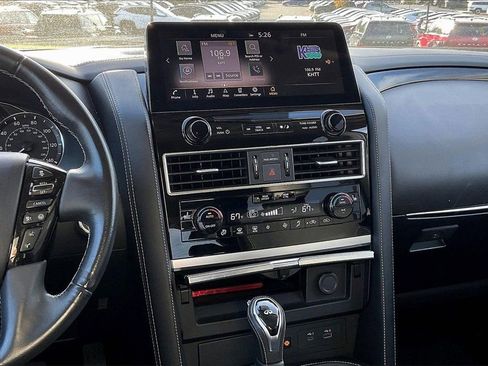 Used 2024 INFINITI QX80 Luxe image 16