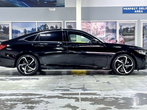Used 2022 Honda Accord Sport image 7