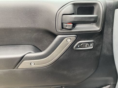 Used 2014 Jeep Wrangler Unlimited Sport w/ Quick Order Package 24S image 18