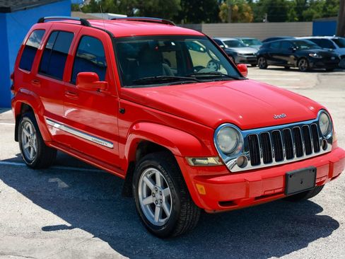 Used 2006 Jeep Liberty Limited AWD/4WD image 9