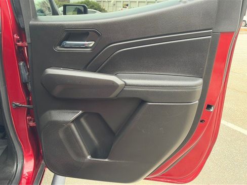 Used 2023 Chevrolet Colorado LT w/ LT Convenience Package II image 34