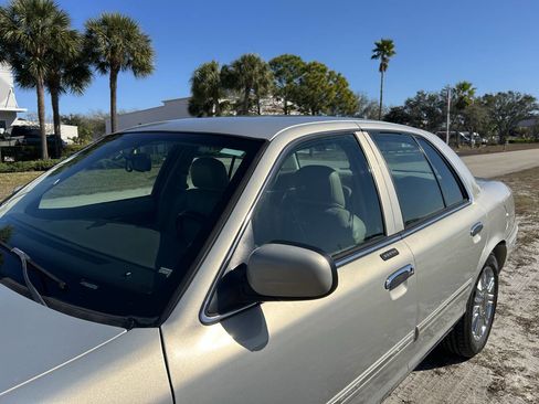 Used 2009 Mercury Grand Marquis LS image 16