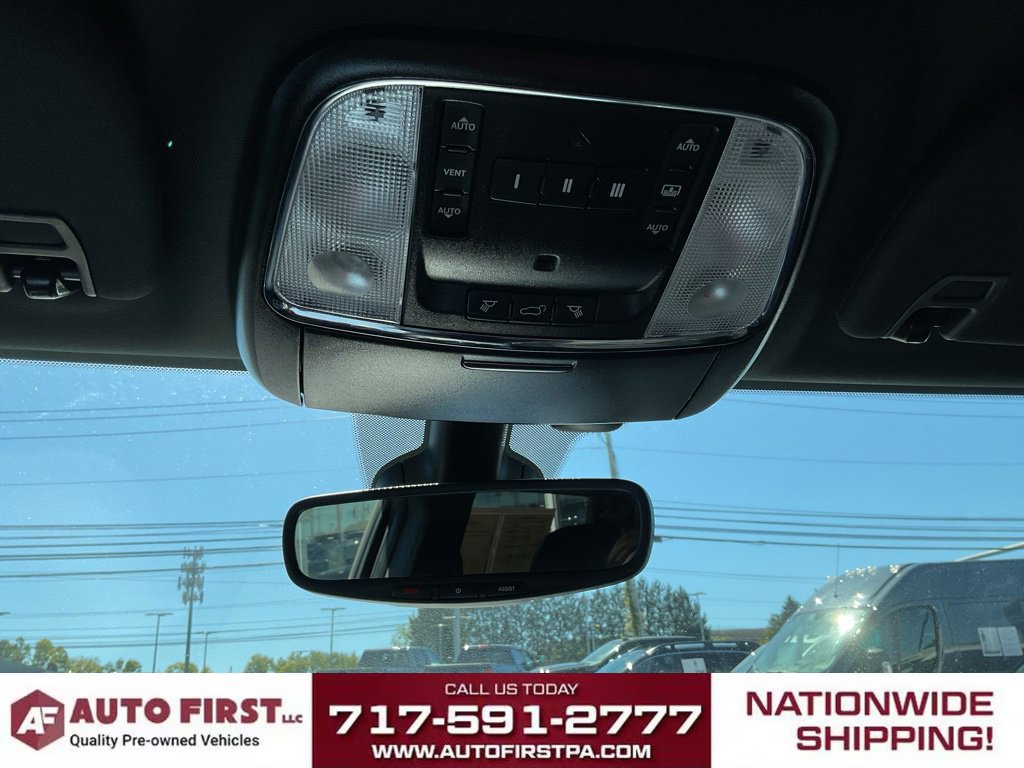 Used 2019 Jeep Grand Cherokee Limited w/ Luxury Group II AWD/4WD image 31