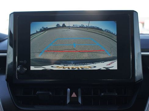 Used 2025 Toyota Corolla LE image 7