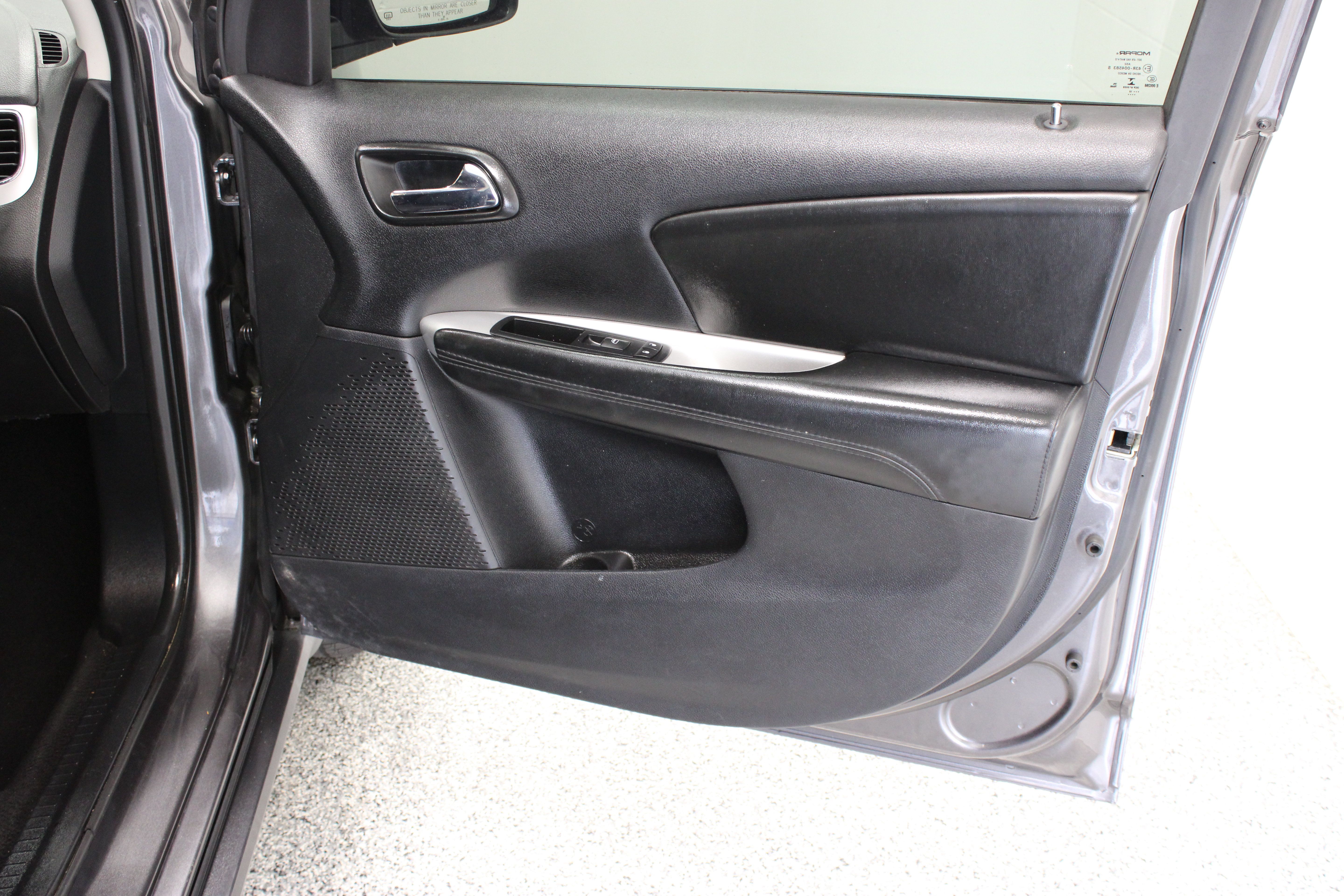 Used 2015 Dodge Journey American Value Package w/ Flexible Seating Group FWD image 31
