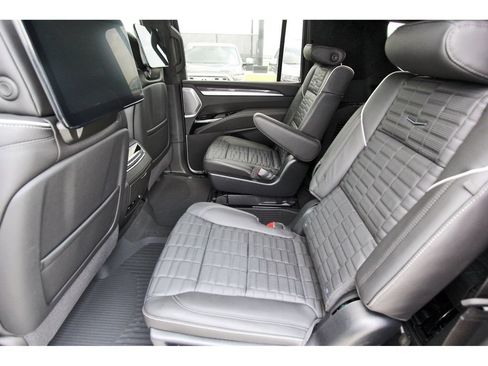 New 2026 Cadillac Escalade ESV V w/ LPO, ONYX Package AWD/4WD image 7