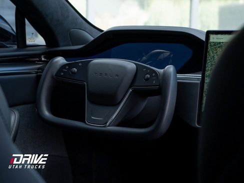 Used 2021 Tesla Model S Plaid image 15