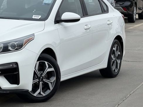 Used 2020 Kia Forte LXS FWD image 3