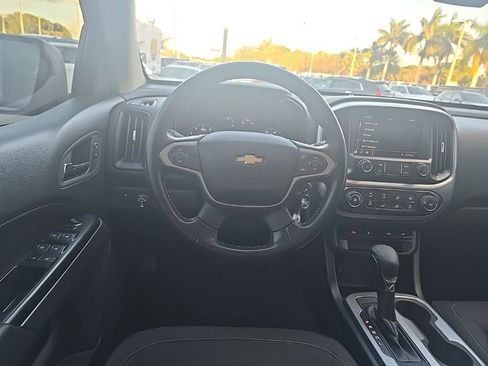 Used 2022 Chevrolet Colorado LT w/ LT Convenience Package image 7