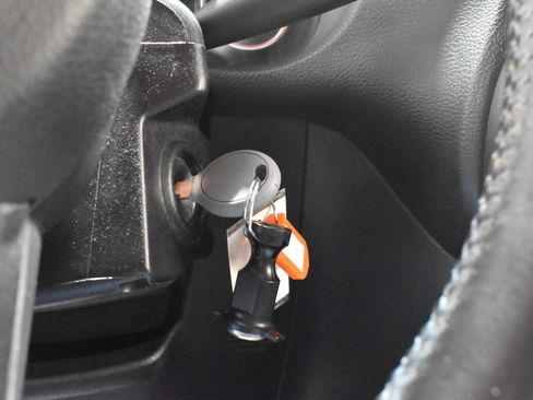 Used 2015 Jeep Wrangler Unlimited Rubicon w/ Connectivity Group image 12