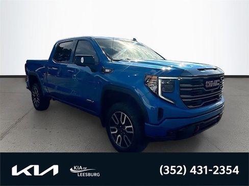 Used 2023 GMC Sierra 1500 AT4 w/ Technology Package AWD/4WD image 1