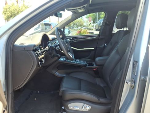Used 2021 Porsche Macan AWD/4WD image 15