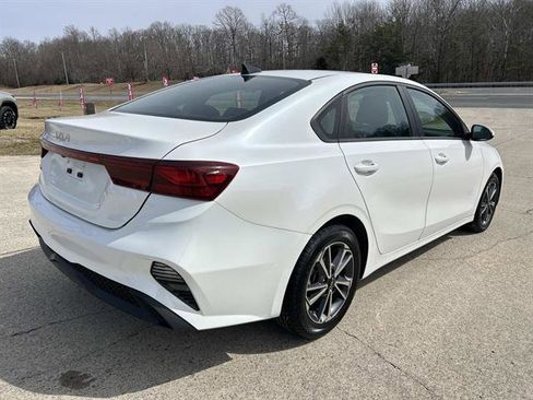 Used 2024 Kia Forte LXS image 4