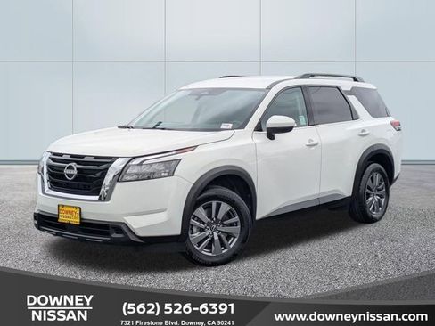 Certified 2025 Nissan Pathfinder SV AWD/4WD image 1