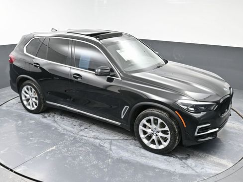 Used 2023 BMW X5 xDrive40i w/ Parking Assistance Package AWD/4WD image 49