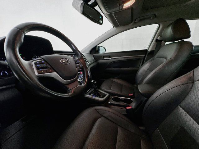 Used 2017 Hyundai Elantra Limited w/ Limited Tech Package 04 FWD image 19