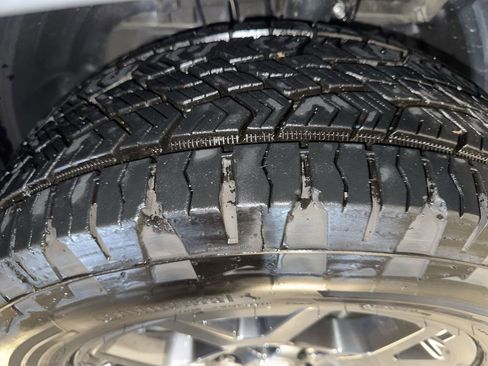 Used 2025 Honda Pilot TrailSport image 11