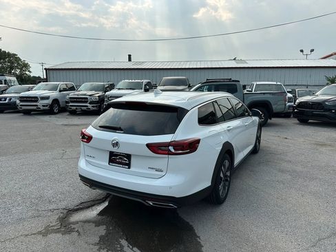 Used 2018 Buick Regal Essence w/ Driver Confidence Package #1 AWD/4WD image 5