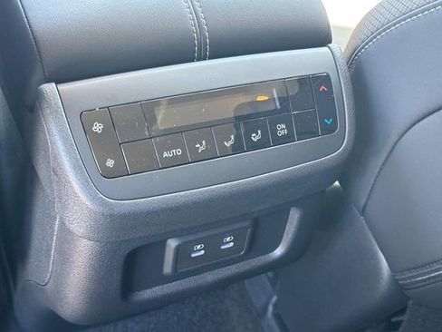 New 2026 Nissan Pathfinder SL AWD/4WD image 17