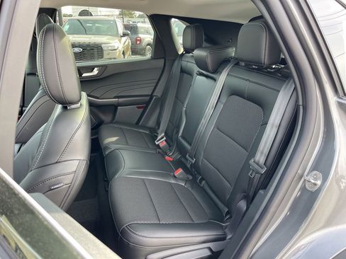 New 2026 Ford Escape SE image 18