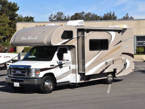 Used 2014 Ford E-350 and Econoline 350 Super Duty Wagon w/ Motorhome Prep Package image 8