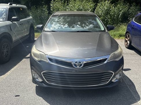 Used 2013 Toyota Avalon Limited FWD image 2