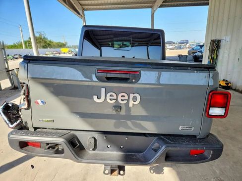 Used 2022 Jeep Gladiator Overland w/ Popular Equipment Package AWD/4WD image 6