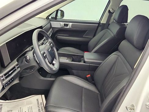 Used 2025 Hyundai Santa Fe SEL FWD image 12