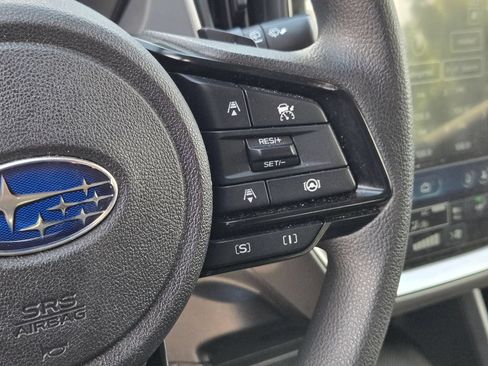 Used 2025 Subaru Crosstrek 2.5i Premium AWD/4WD image 17