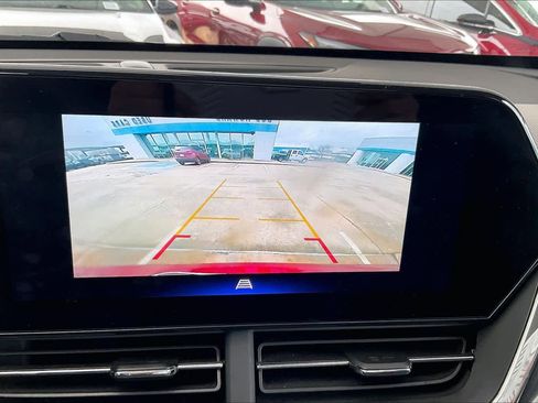 Certified 2025 Chevrolet Trax LT image 26