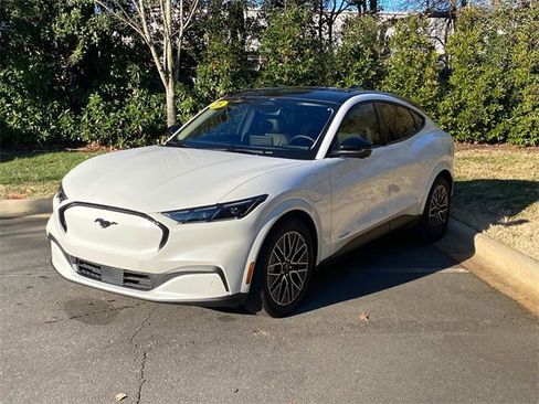 Used 2025 Ford Mustang Mach-E Premium image 3