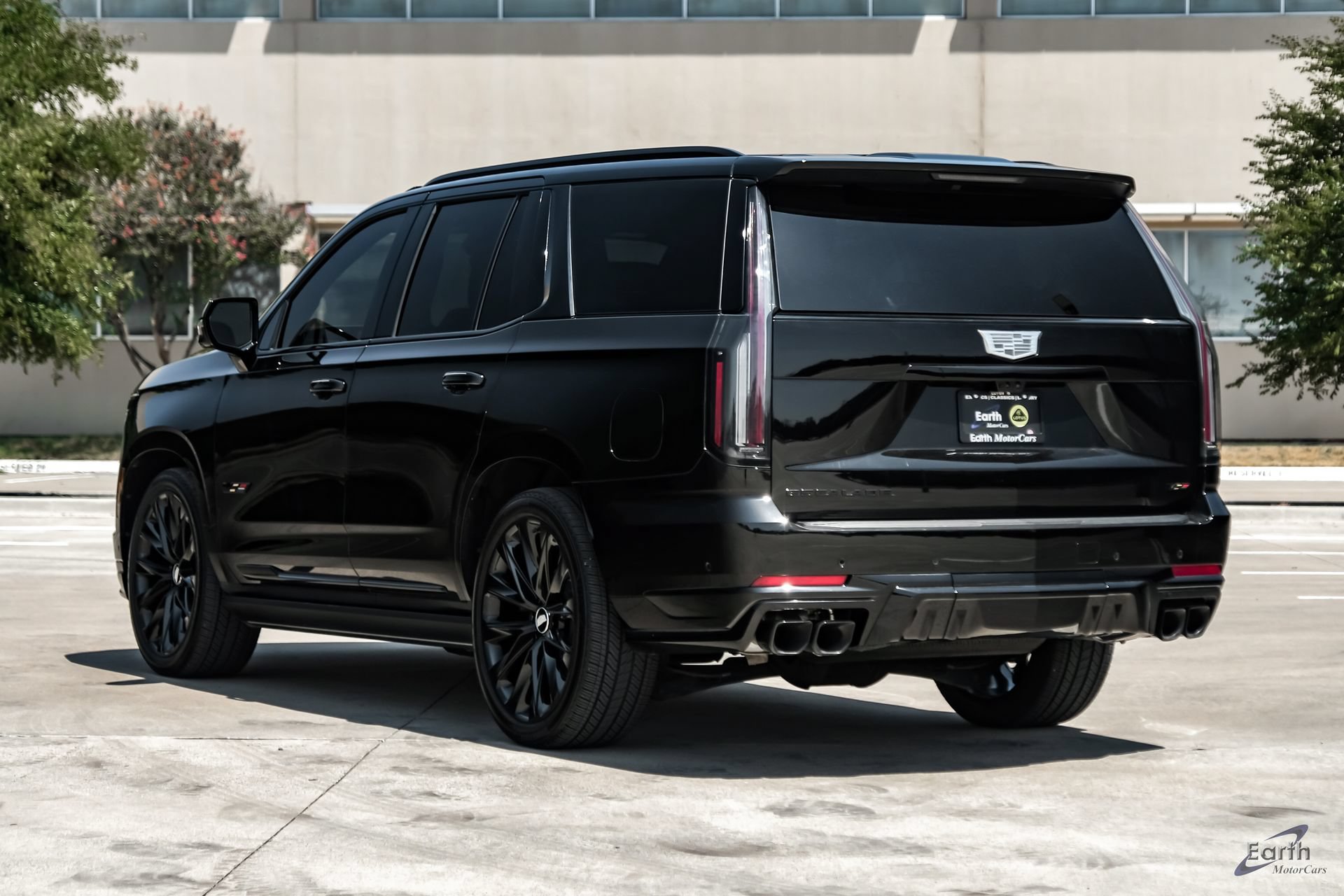 Used 2026 Cadillac Escalade V w/ LPO, ONYX Package AWD/4WD image 11