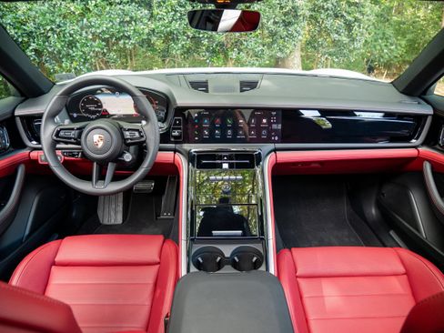 New 2025 Porsche Panamera image 25